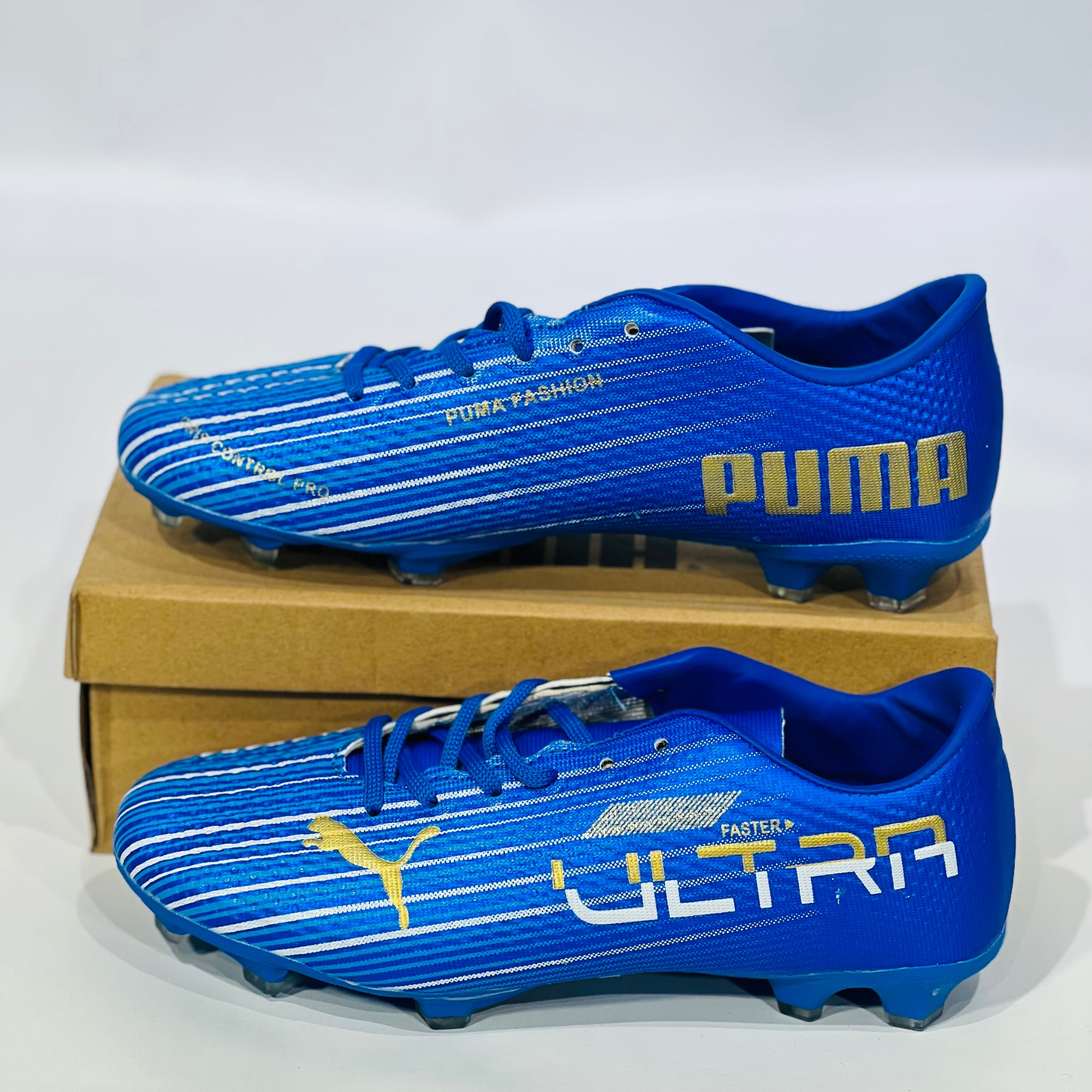 Football studs Kids ( blue)
