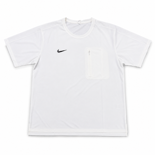 Nike Front Zip Pocket T-Shirt – Sporty Casual Wear