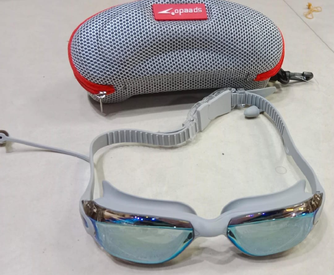 Speedo Professional Swimming Goggles – Anti-Fog, UV Protection, Adjustable Silicone Strap GREY BOX